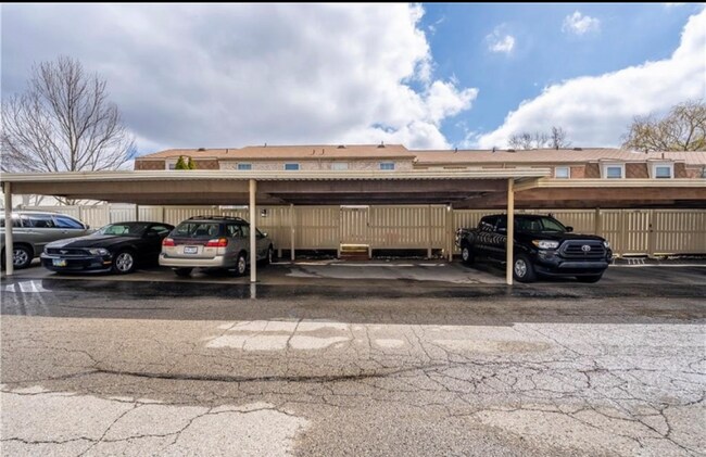 Building Photo - 1408 Long Island Ct