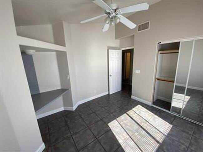 Building Photo - Pre-Leasing for September!