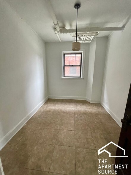 Building Photo - 3258 Maple Ave