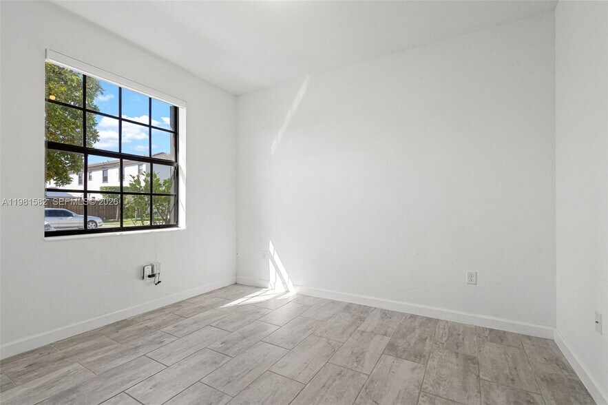 Building Photo - 11363 SW 250th Ter