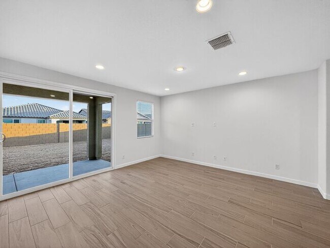 Building Photo - New Home at Wester Gardens! 4 Bedroom 3 Bathrooms!
