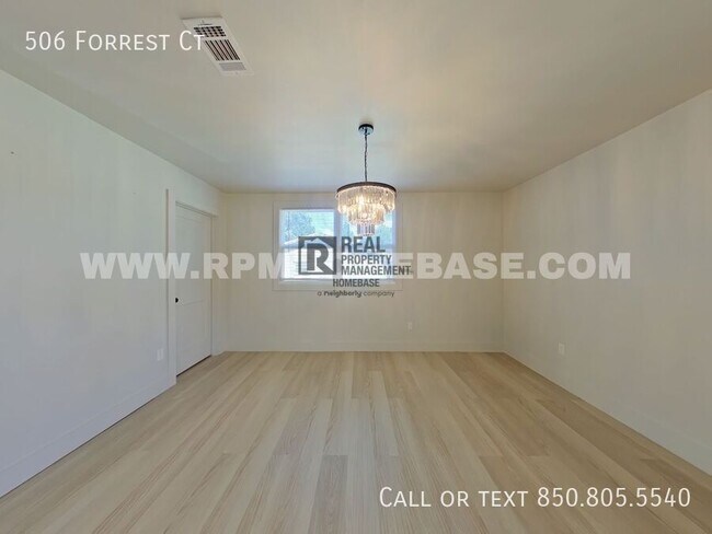 Building Photo - 506 Forrest Ct