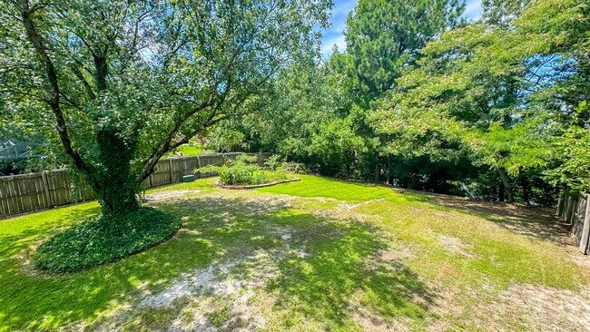 Building Photo - 5568 Annandale Dr