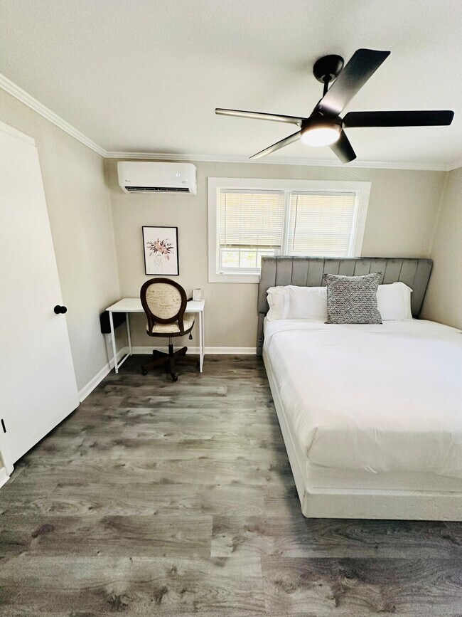 Building Photo - 231 Rogers Ave