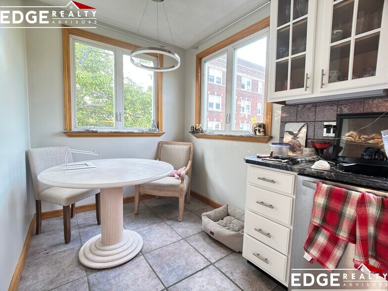 Building Photo - 25 Claymoss Rd