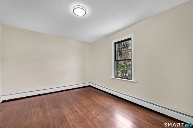 Building Photo - 54 Overlook Ave
