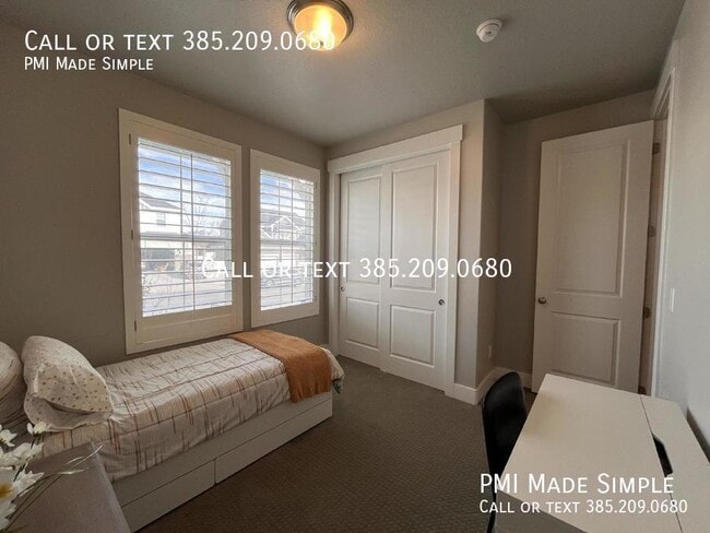 Building Photo - 3193 N Meadow View Dr