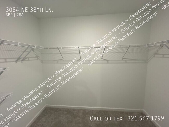 Building Photo - 3084 NE 38th Ln