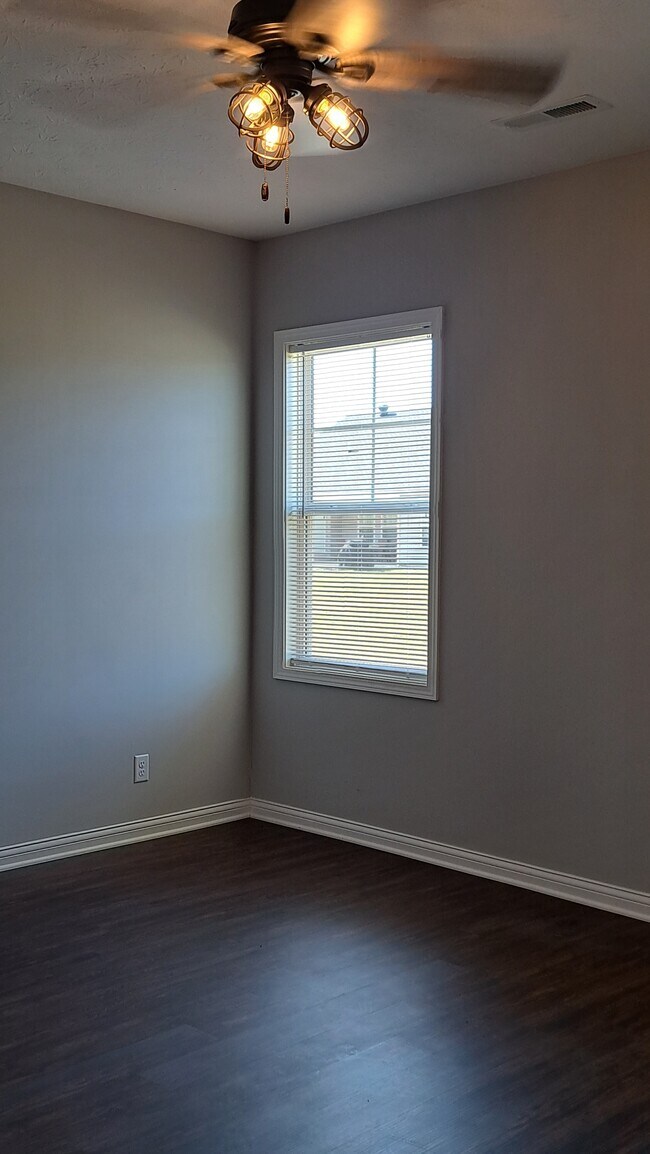 Building Photo - 2195 Skaggs Ct
