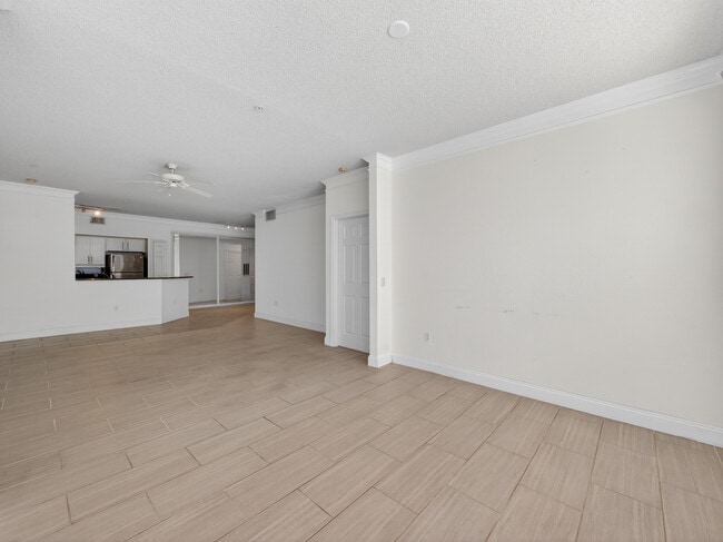 Building Photo - 13003 Plantation Park Cir