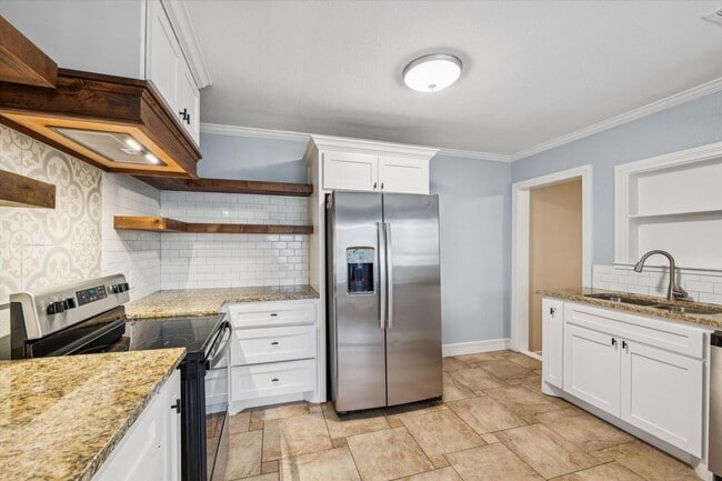 Building Photo - 2BR/1BA Home for Lease – Great Neighborhood