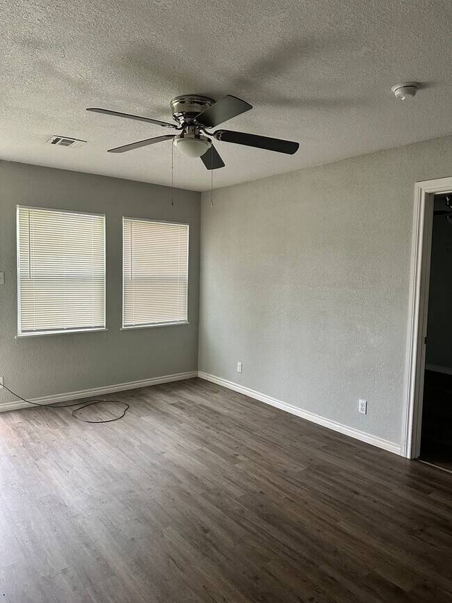 Building Photo - Great Home Located in the Lawton Heights Area! Pets Negotiable with Owner Approval!