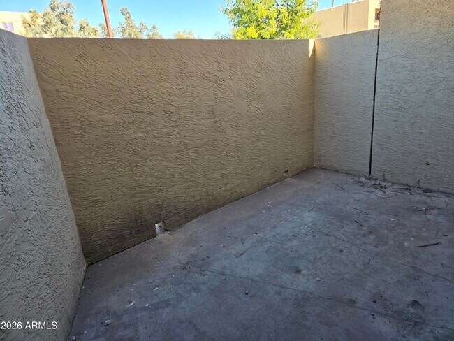 Building Photo - 2674 N 43rd Ave