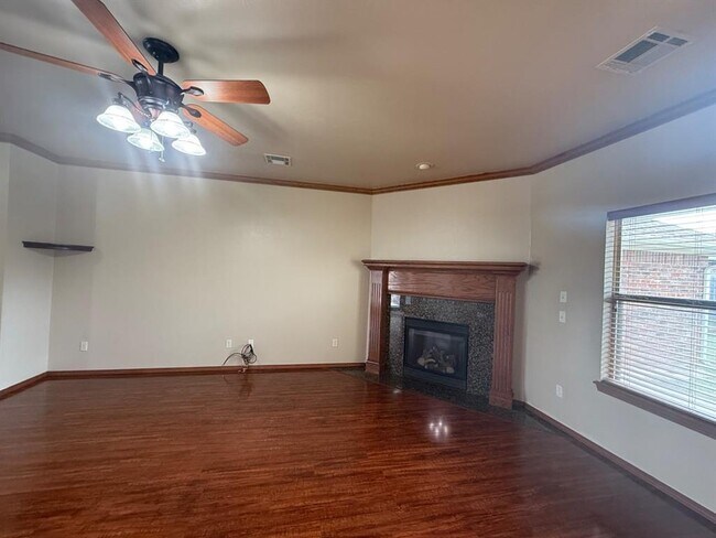Building Photo - 616 Morningside Dr