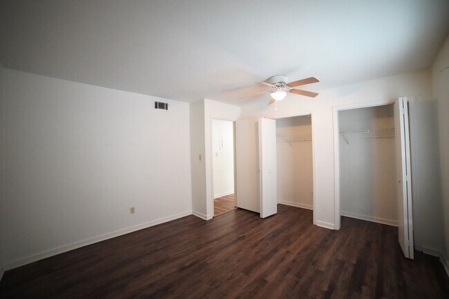 Building Photo - 2555 Chateau Ln
