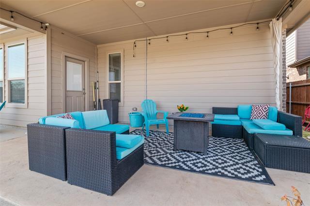 Building Photo - 15900 Back Nine Rd