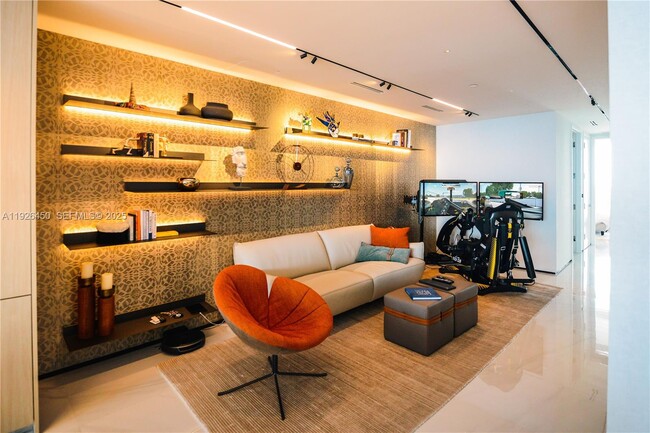 Building Photo - 15701 Collins Ave