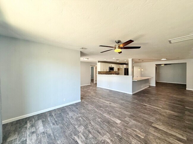 Building Photo - 3553 E Monterosa St