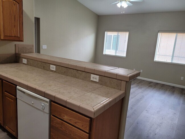 Building Photo - 1495 Verde Dr