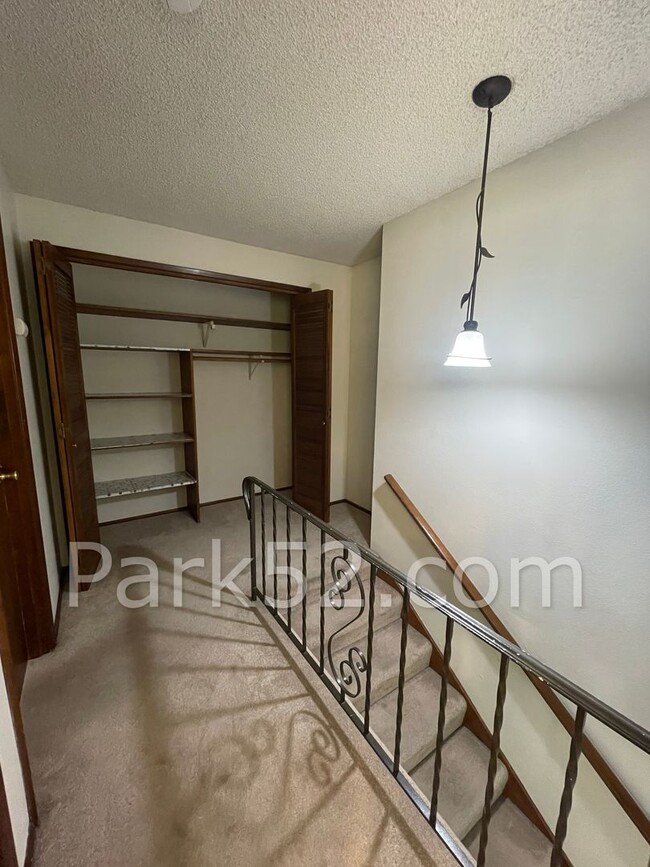Building Photo - $500 Off 1st Full Month! 2 Bedroom Townhom...