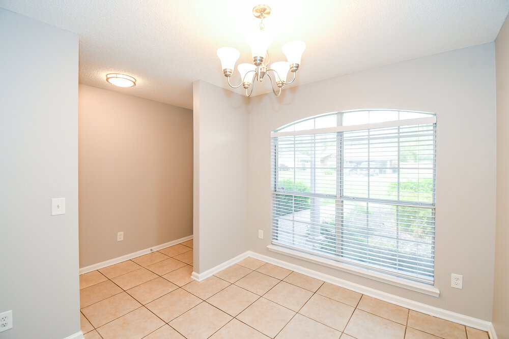 Building Photo - 1804 Sherwood Dr
