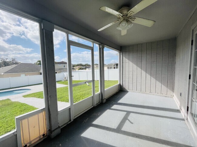 Building Photo - 3 Bedroom Single Family in South Lakeland ...