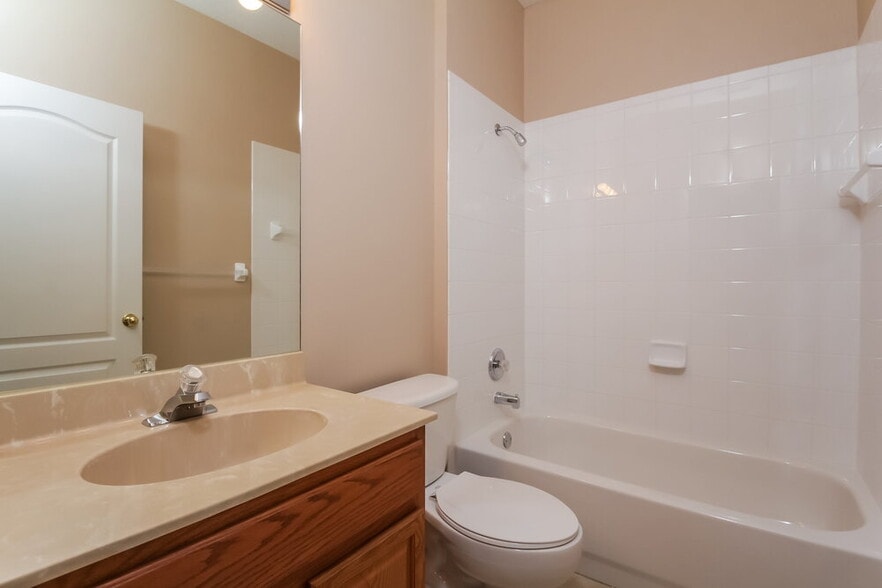 Building Photo - 1792 Old Summerwood Blvd