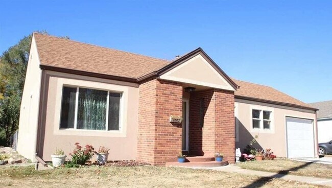 Primary Photo - 1005 N Kiwanis Ave