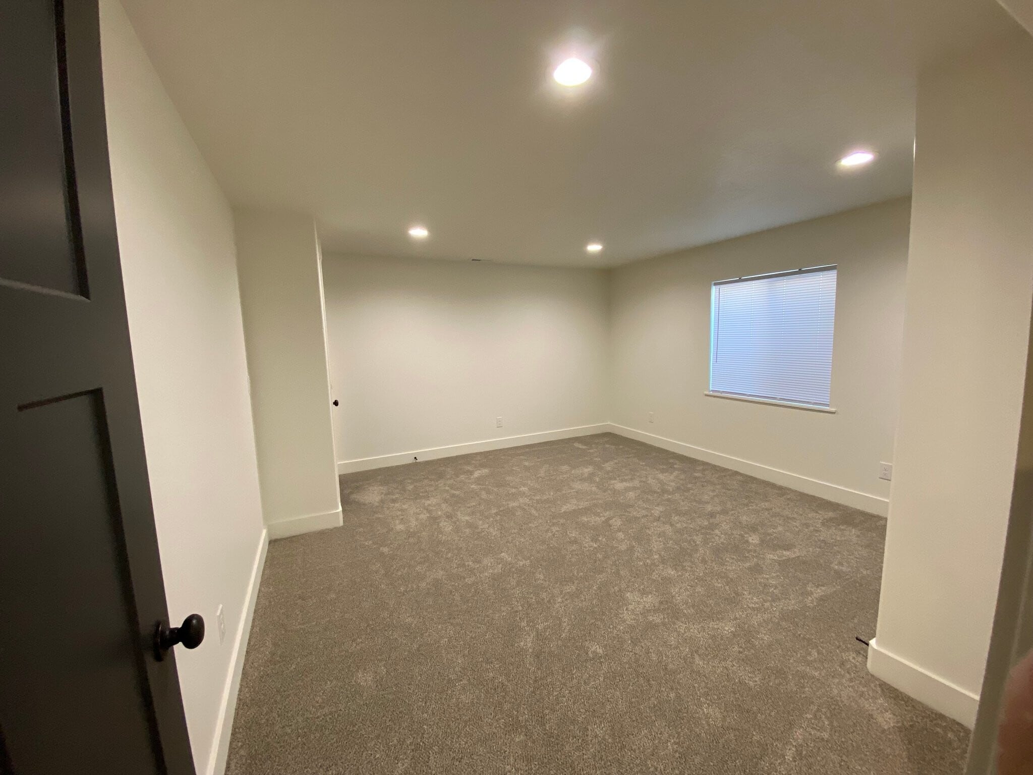 Building Photo - 842 S 1360 E