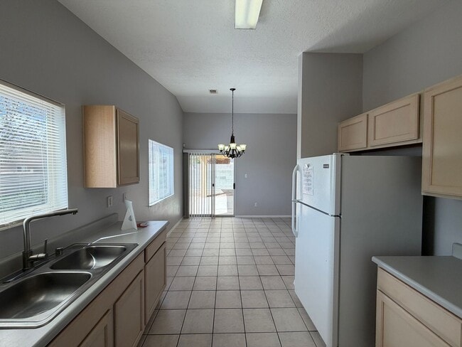 Building Photo - 10601 Rio Del Sole Ct NW