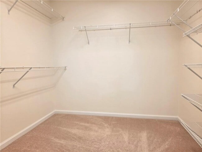 Building Photo - 3715 Ridgeside Ct