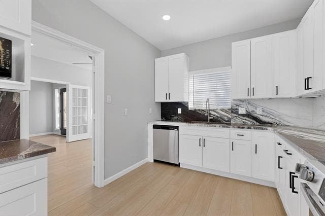 Building Photo - 325 Crooked Creek