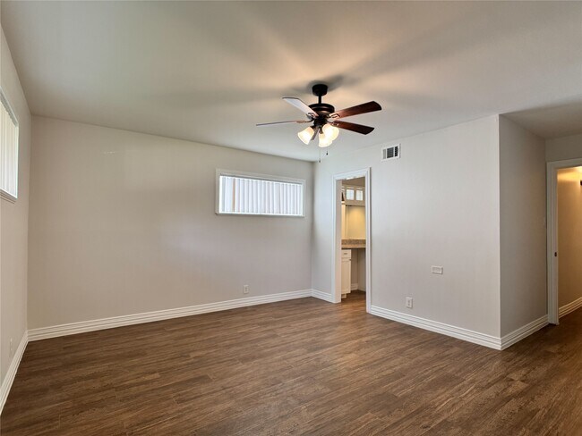 Building Photo - 5139 Indigo St