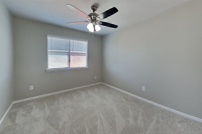 Building Photo - 14918 Laytham Ln