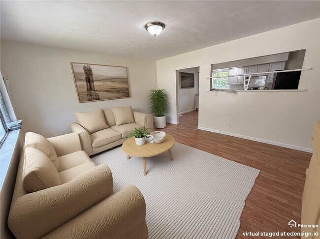 Building Photo - 10078 Green Valley Dr