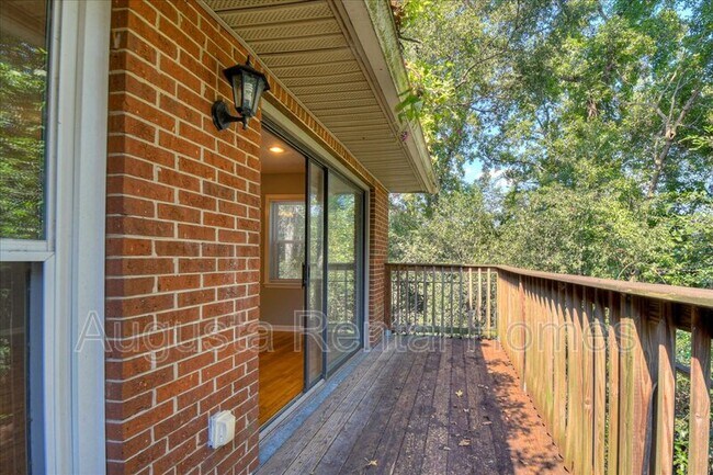 Building Photo - 1436 Spring Hill Terrace