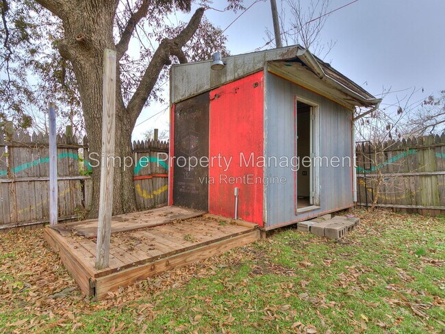 Building Photo - 1728 NE Euclid St
