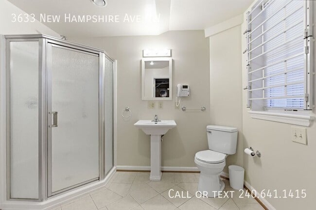 Building Photo - 3633 New Hampshire Ave NW