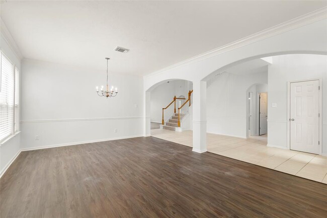 Building Photo - 2111 Blue Water Bay Dr