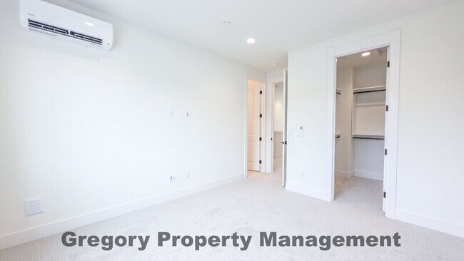Building Photo - 17569 133rd Ln NE