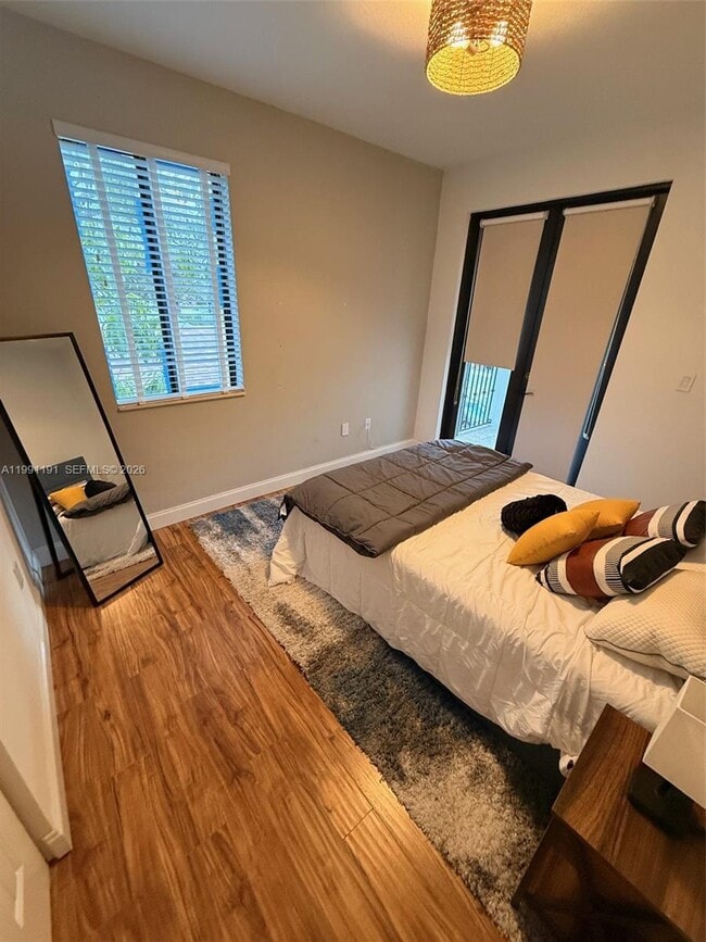 Building Photo - 3421 SW 13th Terrace