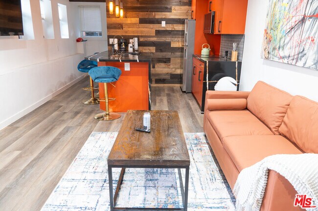 Building Photo - 1933 Lemoyne St