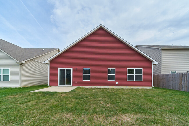 Building Photo - 3 Bedroom 2 Full Bath Ranch in Westfield i...