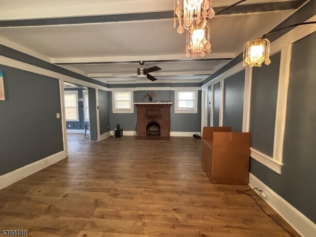 Building Photo - 220 S Washington Ave