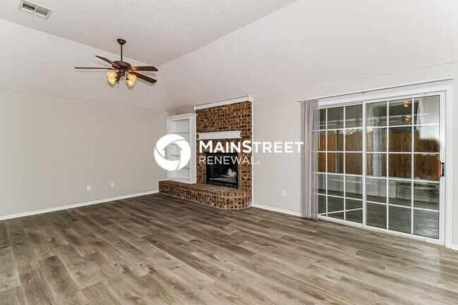 Building Photo - 3 Bedroom Pet-Friendly Home in OKLAHOMA CI...
