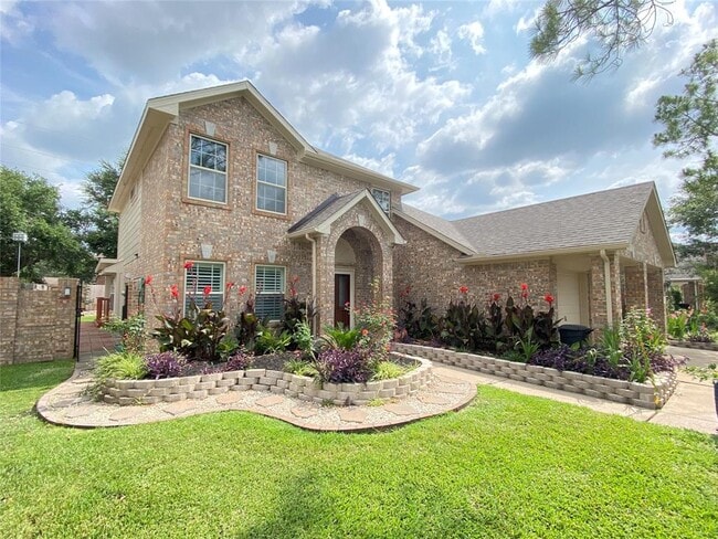 Primary Photo - 3407 Beacon Hill Dr