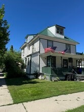 Building Photo - Prairie Rose Estate