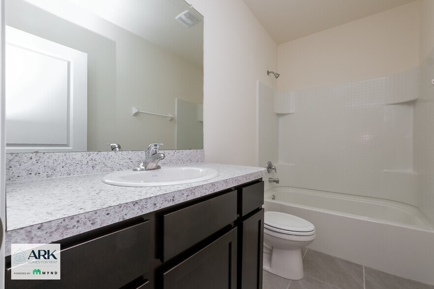 Building Photo - 2905 Suncoast Plains Dr