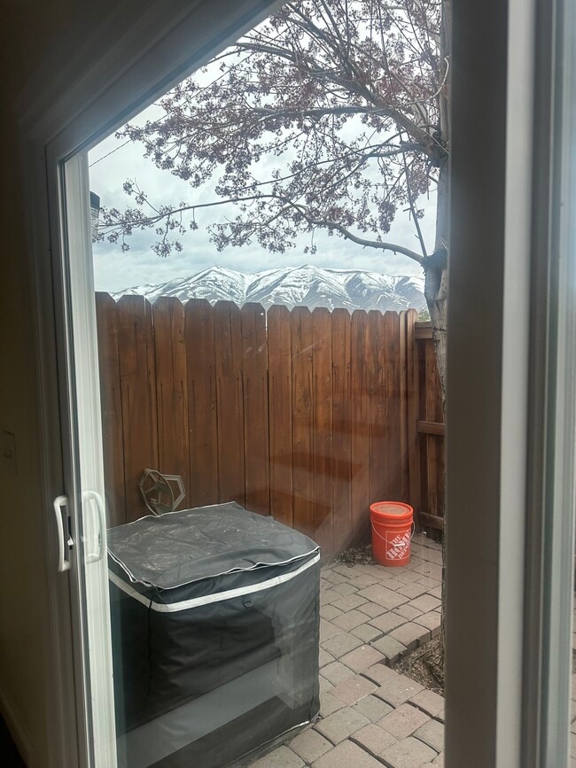 Building Photo - 13910 Lear Blvd