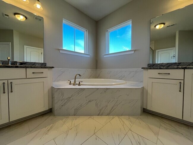 Building Photo - 13505 Jacks Ln